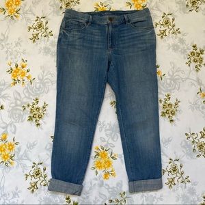 Ann Taylor Loft Size 6 Relaxed Skinny Jean